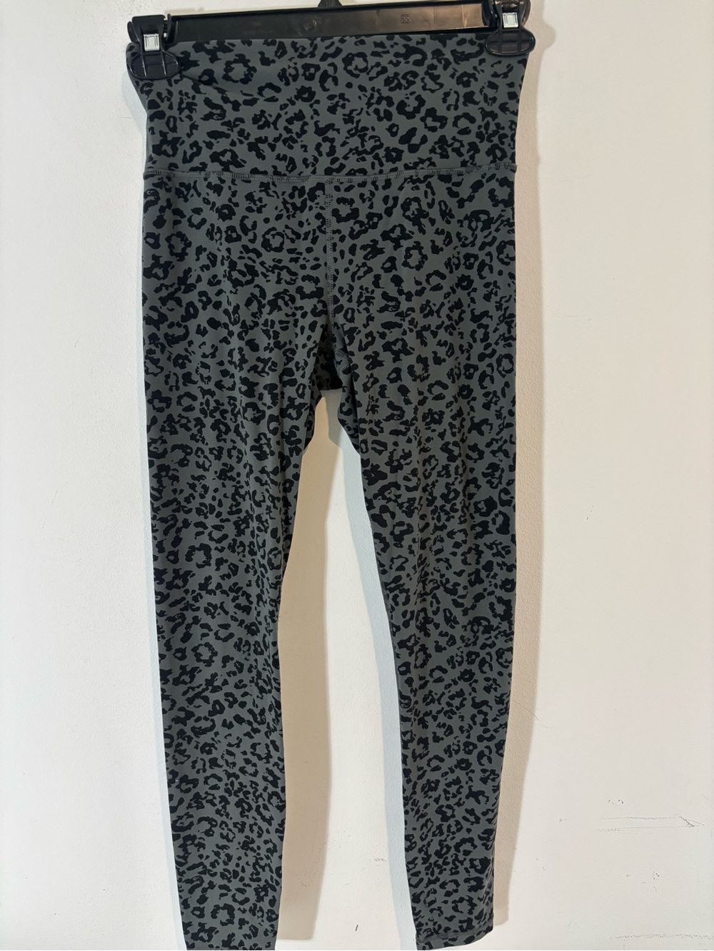 Athleta Womens Small Leopard Gray High Waist Workout Leggings Casual Athletic